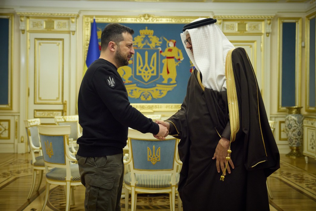 Зеленський, повернувшись до Києва, прийняв главу МЗС Бахрейну